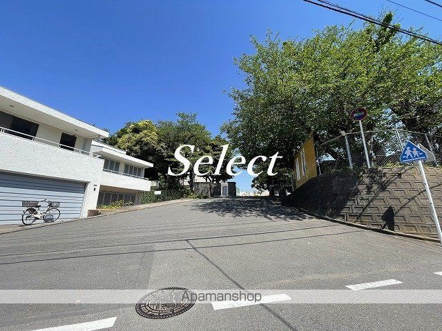横浜市中区本牧緑ケ丘のアパートの周辺|神奈川県立横浜緑ケ丘高等学校 高校・高専 223m 