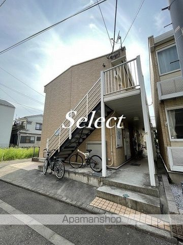 レオパレスベルサリーゼの外観