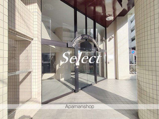 ロータリーライフ石川町のエントランス