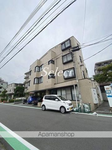 コリーヌ本牧の外観