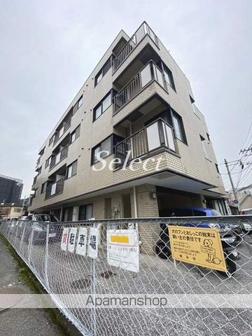 コリーヌ本牧の外観