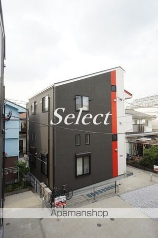 横浜市磯子区中浜町のアパートの外観