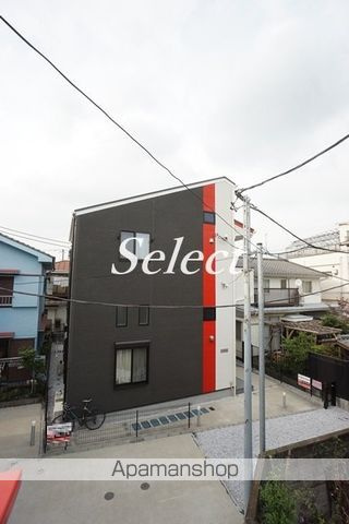 横浜市磯子区中浜町のアパートの外観