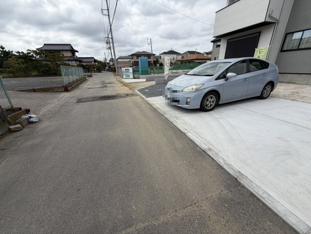 新築♪取手市宮和田15期　3号棟の前面道路含む現地写真
