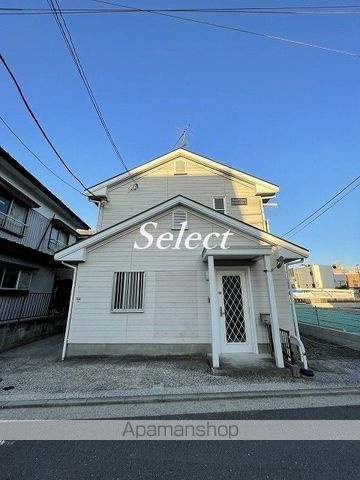 横浜市磯子区久木町のアパートの外観
