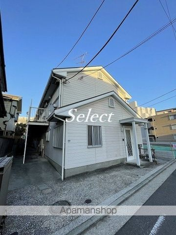 横浜市磯子区久木町のアパートの外観