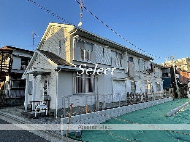 横浜市磯子区久木町のアパートの外観