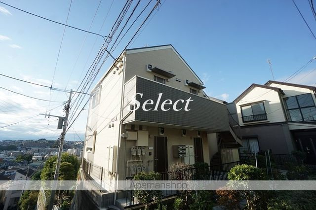 横浜市南区大岡５丁目のアパートの外観