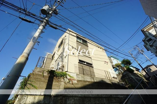 横浜市南区大岡５丁目のアパートの外観
