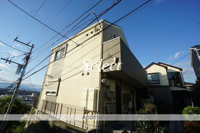 横浜市南区大岡５丁目のアパートの外観