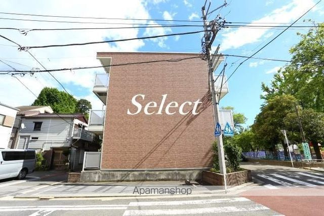 レオパレスラ　ローズコリンの外観