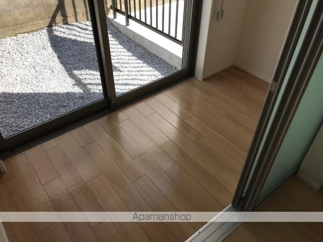 アイストンの内装