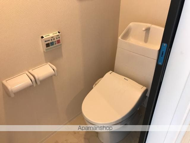 アイストンの内装