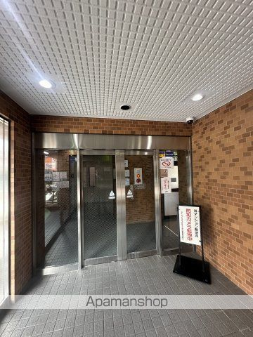 ライオンズプラザ井土ヶ谷弐番館のエントランス