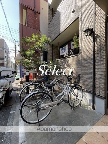 横浜市中区本牧町１丁目のアパートの外観