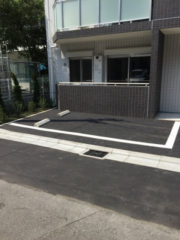リヴシティ両国四番館の駐車場
