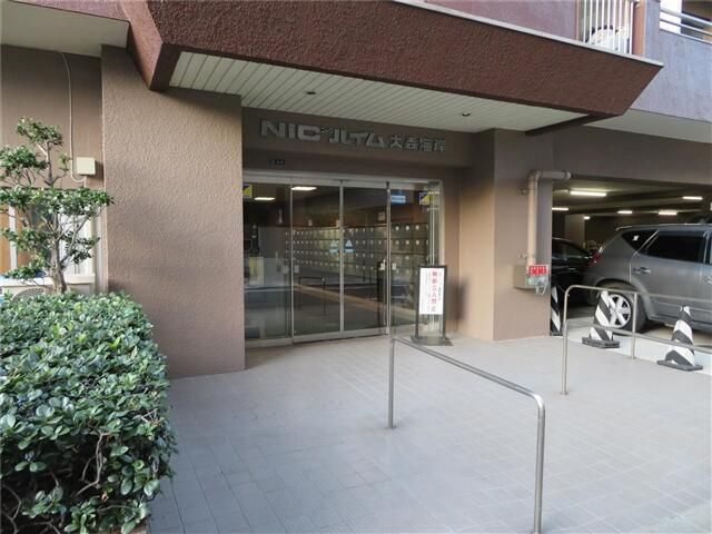 ニックハイム大森海岸のエントランス