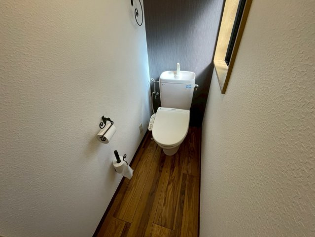 松園町戸建てのトイレ