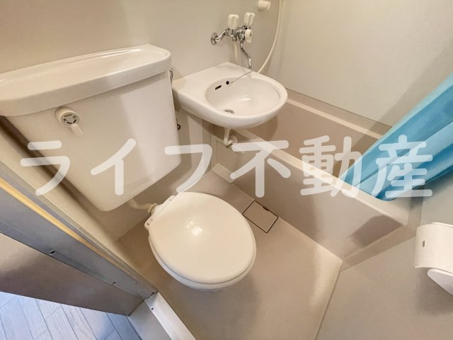 リバーサイドハウスのトイレ|ゆったりとした空間のトイレです