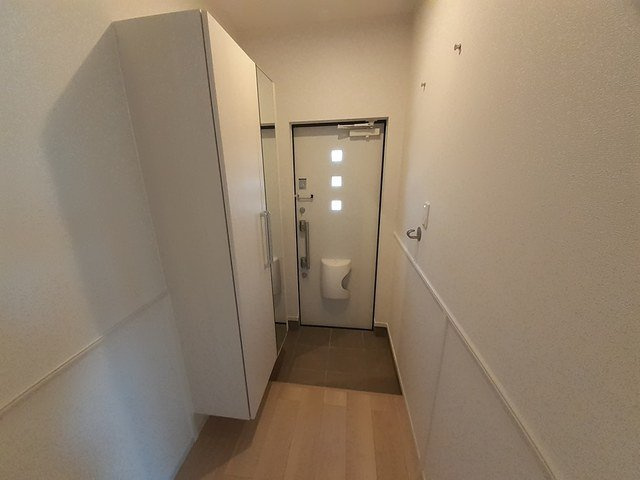 ラインベル星川の玄関