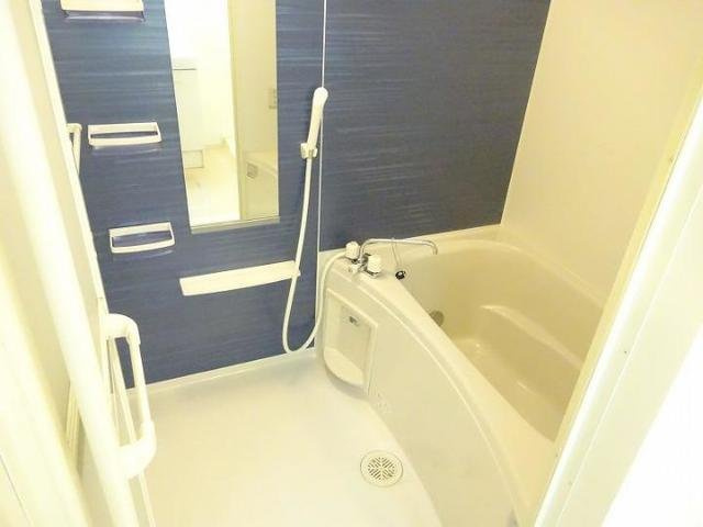 アルヴィータＪの浴室