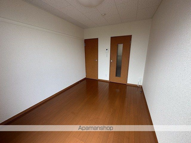 レオパレス栗木コーポの内装