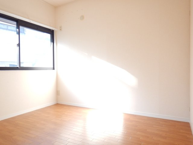 神戸市灘区篠原本町５丁目の賃貸マンションの居間・リビング