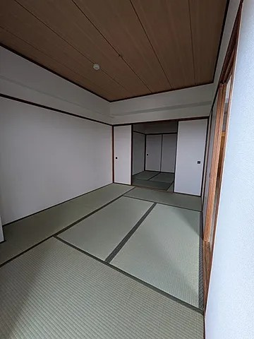 芦屋市船戸町の賃貸マンションの居間・リビング