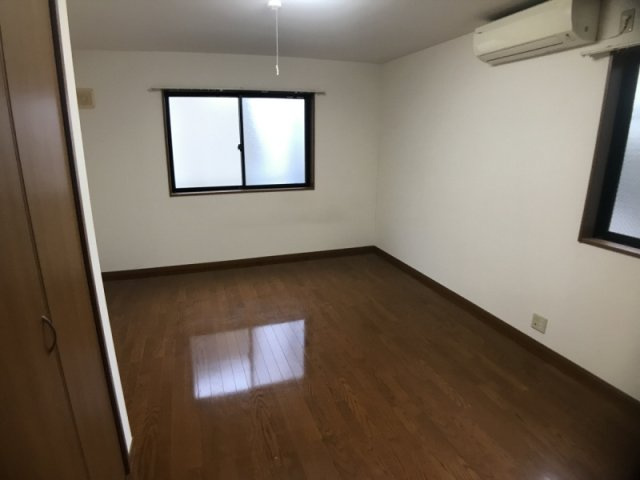 神戸市灘区篠原中町５丁目のアパートの居間・リビング