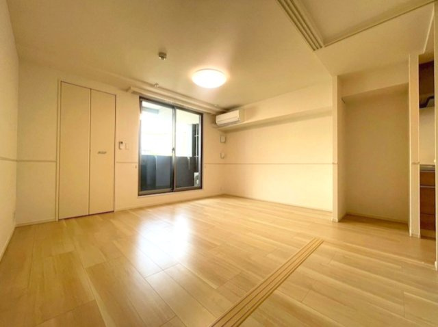 神戸市東灘区深江南町２丁目の賃貸マンションの居間・リビング