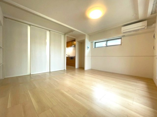 神戸市東灘区深江南町２丁目の賃貸マンションの居間・リビング