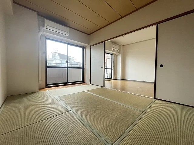 神戸市灘区高羽町５丁目の賃貸マンションの居間・リビング