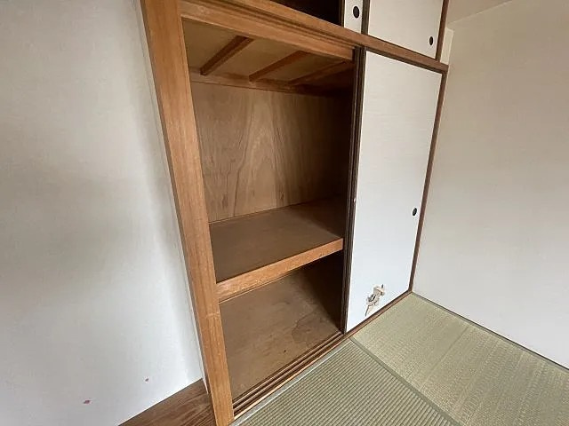 神戸市灘区高羽町５丁目の賃貸マンションの収納