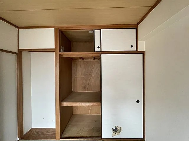 神戸市灘区高羽町５丁目の賃貸マンションの収納