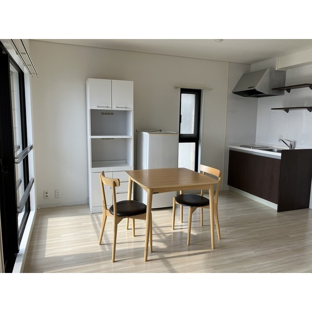 芦屋市松ノ内町の賃貸マンションの居間・リビング