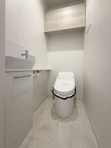 神戸市中央区北長狭通４丁目の賃貸マンションのトイレ