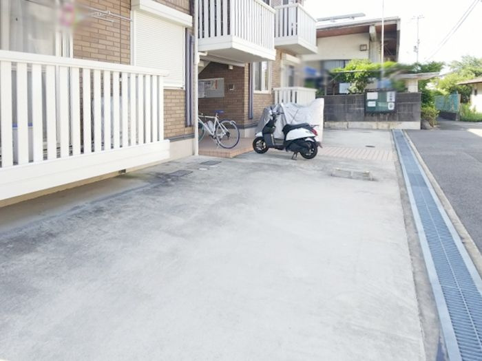ボヌールの駐車場