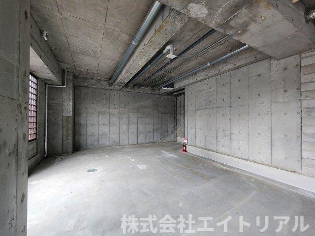 豊田駅前新築ビルの内装|分割前