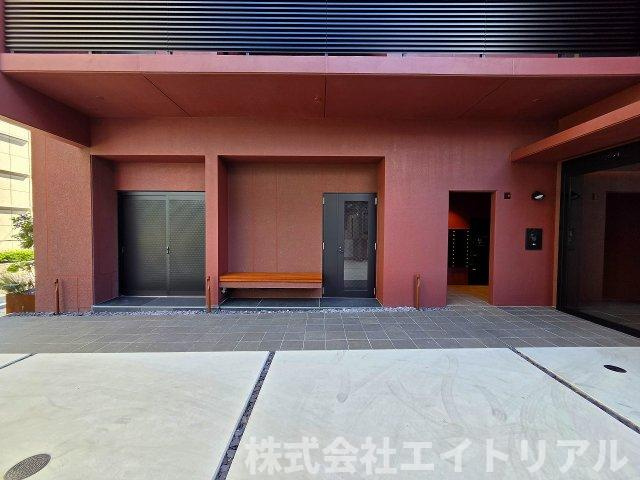 豊田駅前新築ビルの外観