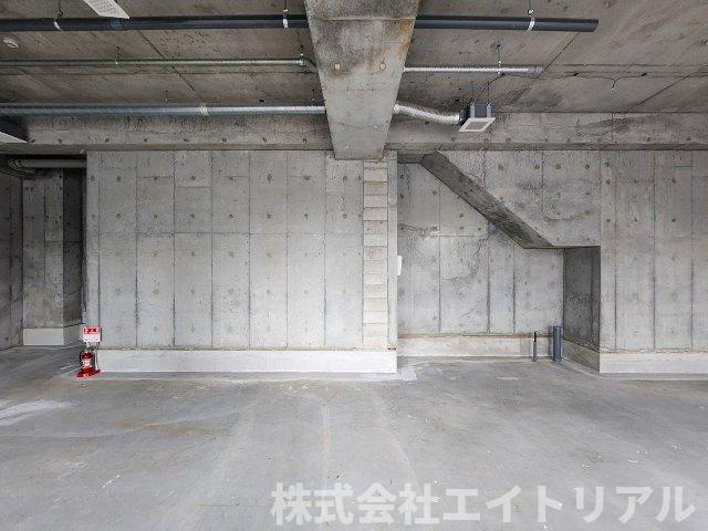 豊田駅前新築ビルの内装|分割前