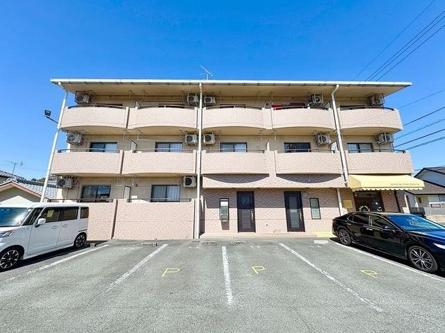 POTETOⅡの駐車場