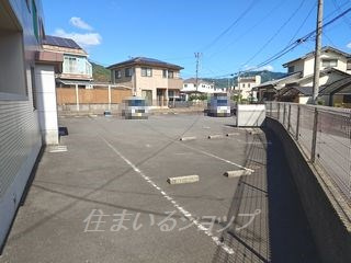 パルテールの駐車場
