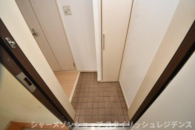 ラフィーネ門司港の玄関
