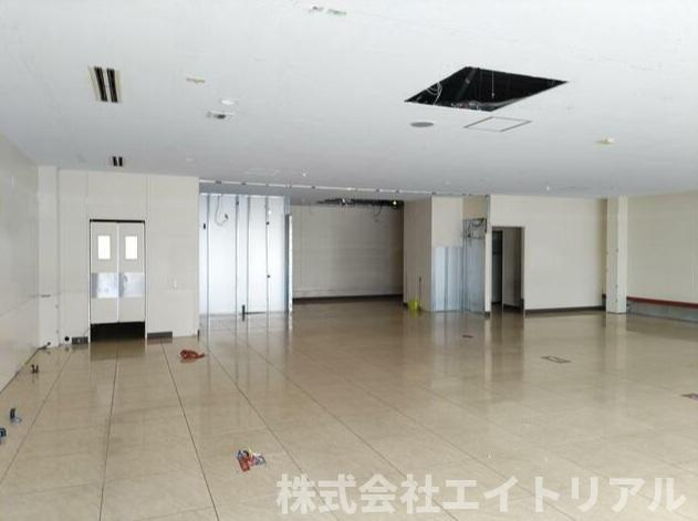 瑞浪市寺河戸町　貸店舗の内装|室内イメージ（現入居者入居前）