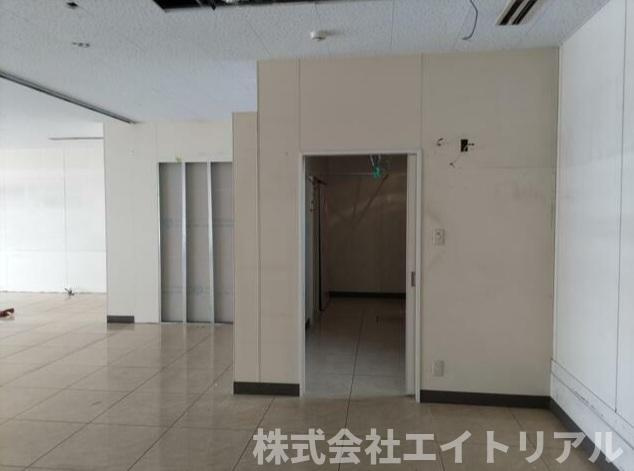 瑞浪市寺河戸町　貸店舗の内装|室内イメージ（現入居者入居前）