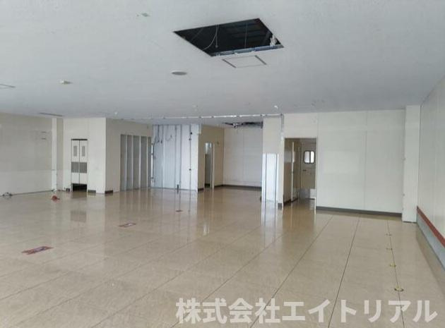 瑞浪市寺河戸町　貸店舗の内装|室内イメージ（現入居者入居前）