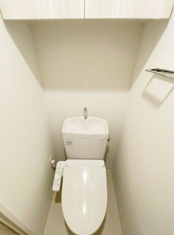 中央区日本橋馬喰町１丁目の賃貸マンションのトイレ