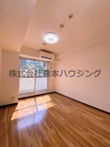 【洋室】 | 　ヴィラ守口 | 明るい洋室です