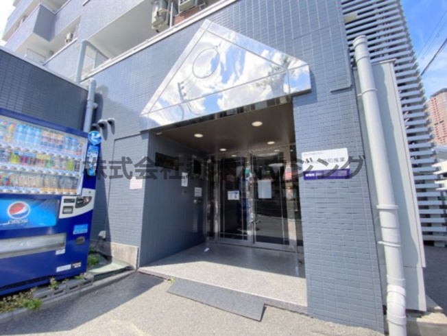 【エントランス】 | 　ヴィラ守口 | 落ち着いたエントランスです