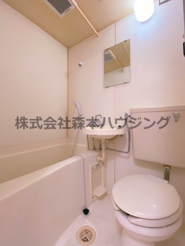 【浴室】 | 　ヴィラ守口 | 落ち着いた空間のお風呂です